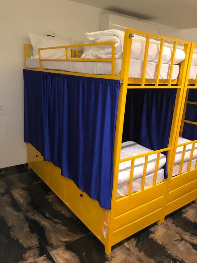 Mango Dormitory Mumbai Exterior photo
