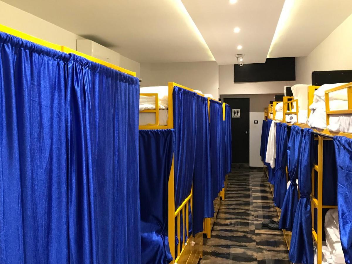 Mango Dormitory Mumbai Exterior photo